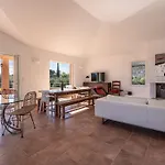 וילה Capicciola By Interhome סנט-לוסידה פורטו-וקיו